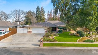 6918 Crestwood Street, Bakersfield, CA 93308