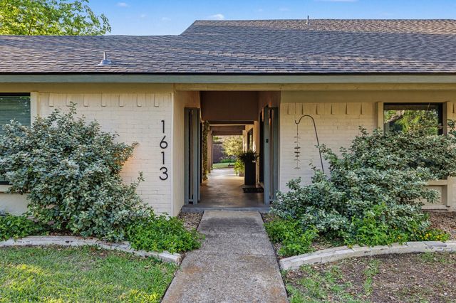 1613 Sara Lane, Richardson, TX 75081