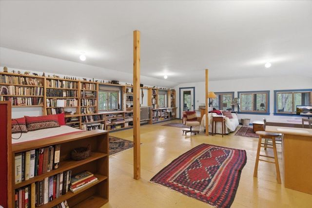 81 Honeysuckle Lane, Bennington, VT 05257