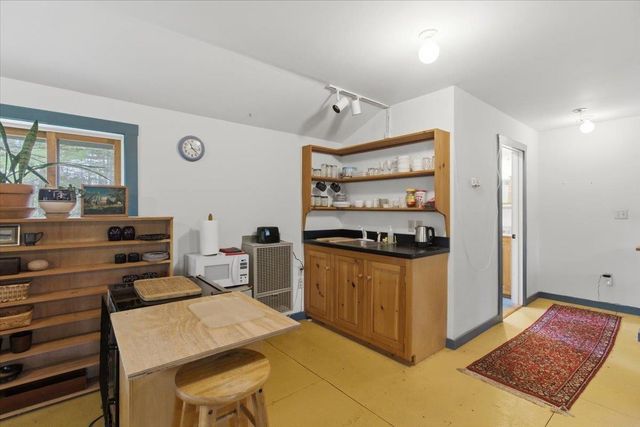 81 Honeysuckle Lane, Bennington, VT 05257