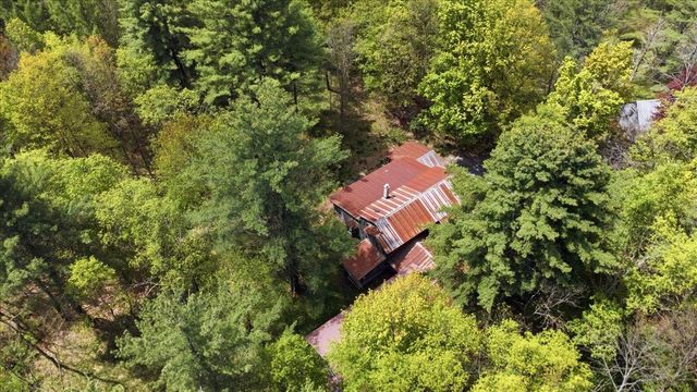 81 Honeysuckle Lane, Bennington, VT 05257