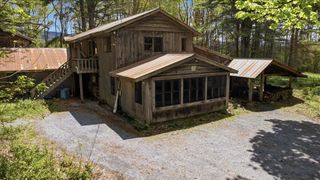 81 Honeysuckle Lane, Bennington, VT 05257