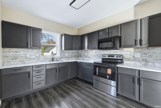 707 Richmond Street, Kendallville, IN 46755