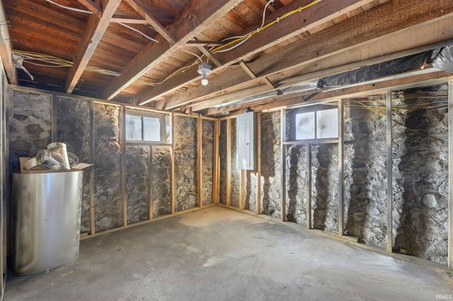 707 Richmond Street, Kendallville, IN 46755