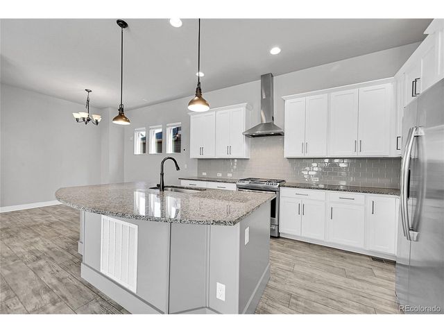 10539 E 25th Dr, Aurora, CO 80010
