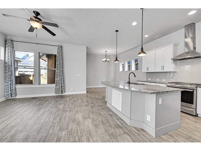 10539 E 25th Dr, Aurora, CO 80010