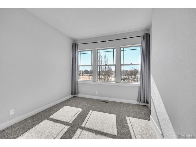 10539 E 25th Dr, Aurora, CO 80010