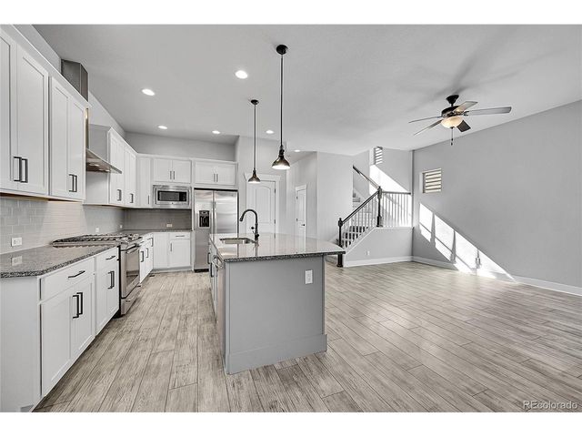 10539 E 25th Dr, Aurora, CO 80010