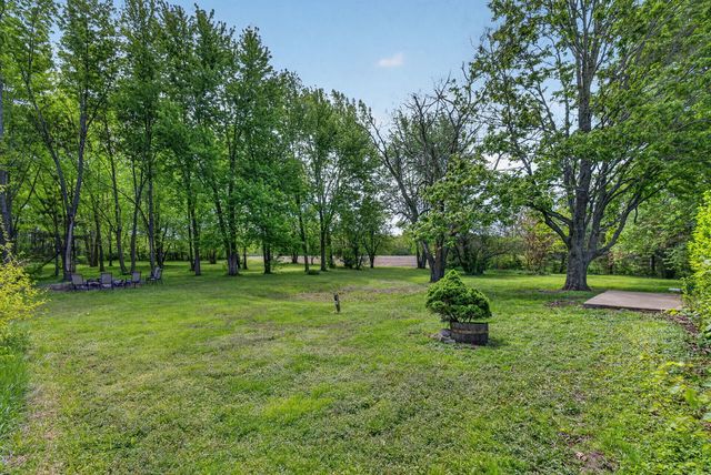 28325 S Elevator Road, Manhattan, IL 60442