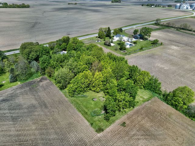 28325 S Elevator Road, Manhattan, IL 60442