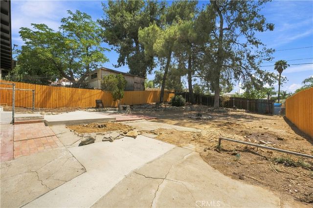 406 Lookout, Lake Elsinore, CA 92530