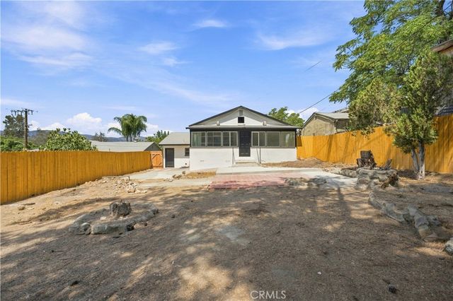 406 Lookout, Lake Elsinore, CA 92530