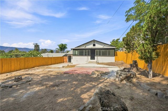 406 Lookout, Lake Elsinore, CA 92530
