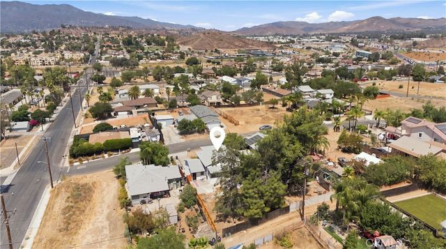 406 Lookout, Lake Elsinore, CA 92530