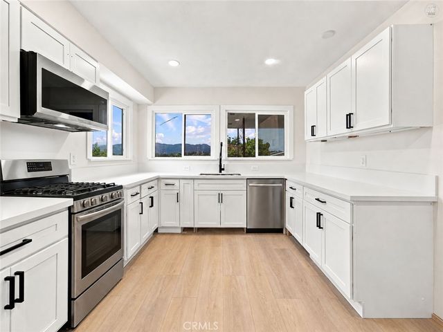 406 Lookout, Lake Elsinore, CA 92530