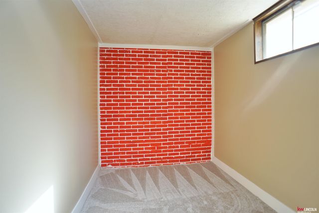 2521 County Down Court, Lincoln, NE 68512