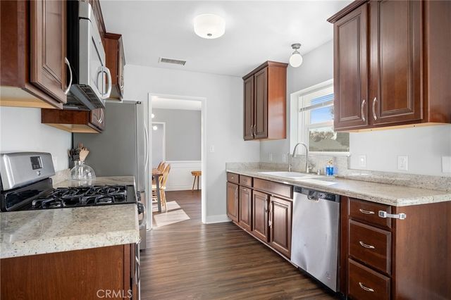 505 Cambridge Drive, Burbank, CA 91504