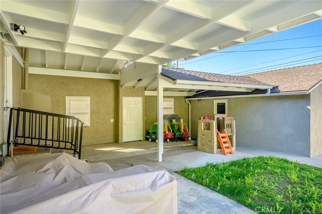 505 Cambridge Drive, Burbank, CA 91504