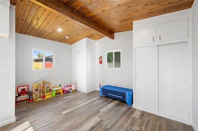 505 Cambridge Drive, Burbank, CA 91504