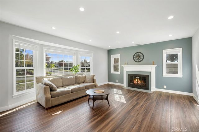 505 Cambridge Drive, Burbank, CA 91504