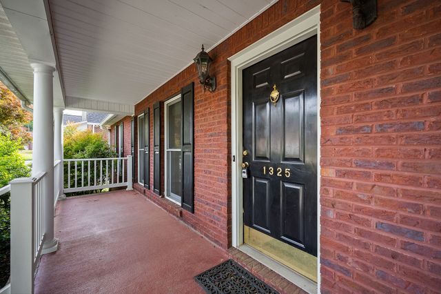 1325 Bridle Path, Cookeville, TN 38501