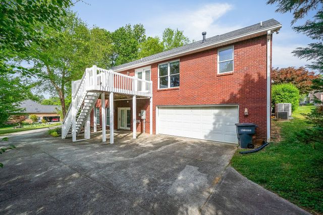1325 Bridle Path, Cookeville, TN 38501
