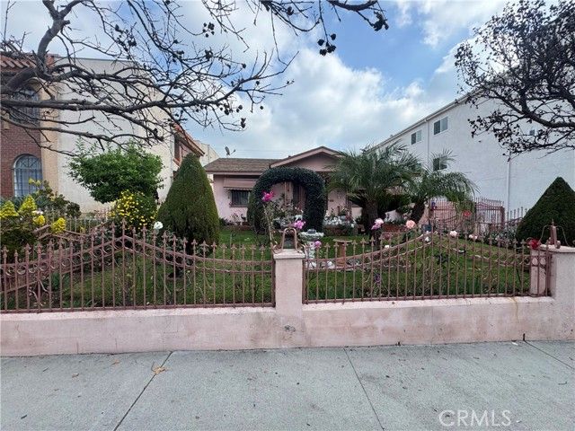 410 Fischer, Glendale, CA 91205