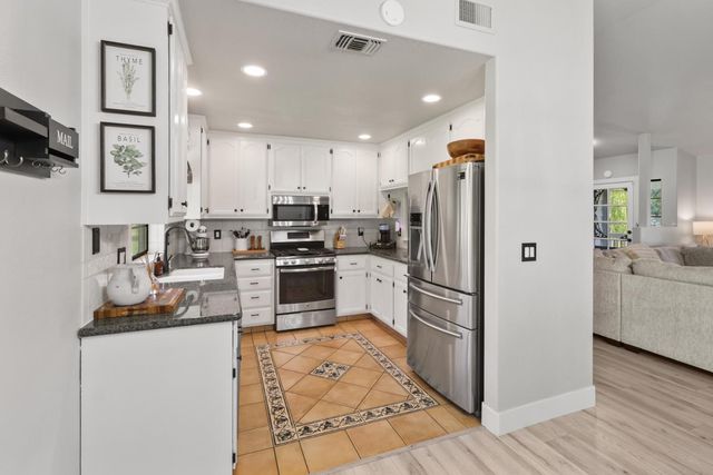 2767 Shilo Dr, Placerville, CA 95667