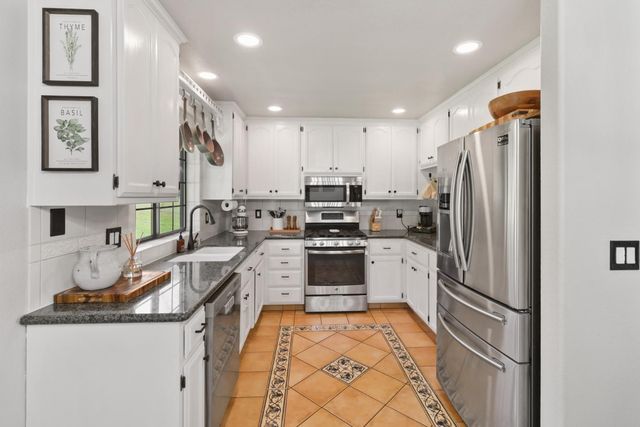 2767 Shilo Dr, Placerville, CA 95667