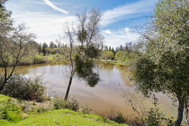 2767 Shilo Dr, Placerville, CA 95667