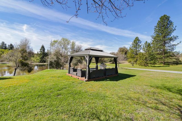 2767 Shilo Dr, Placerville, CA 95667