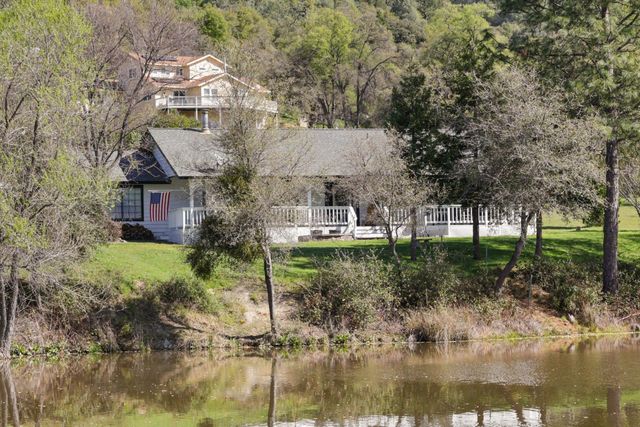 2767 Shilo Dr, Placerville, CA 95667