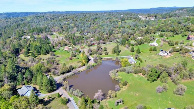 2767 Shilo Dr, Placerville, CA 95667