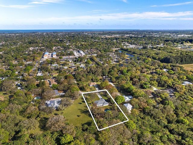 2801 Grove Drive, Fort Pierce, FL 34981