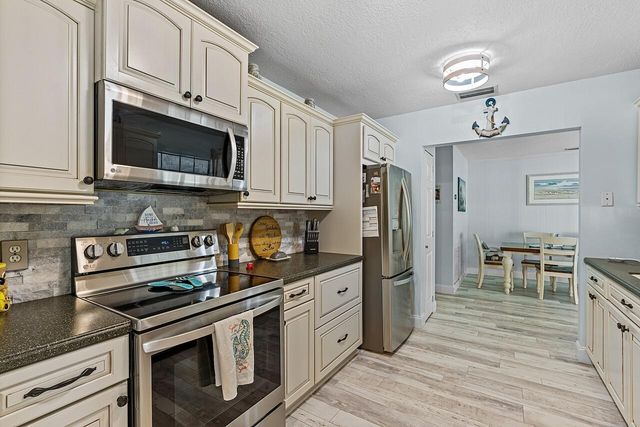 2801 Grove Drive, Fort Pierce, FL 34981