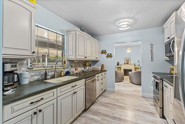 2801 Grove Drive, Fort Pierce, FL 34981