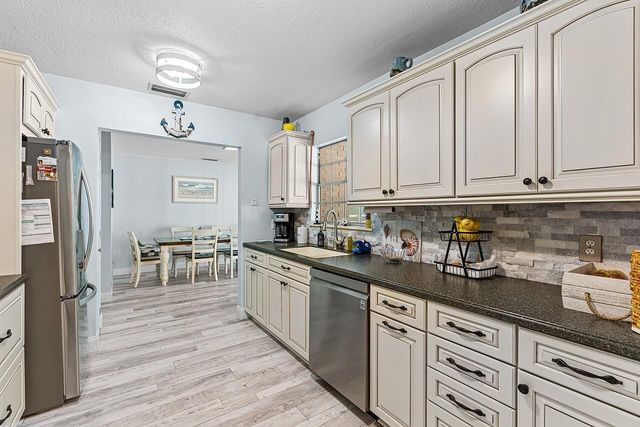 2801 Grove Drive, Fort Pierce, FL 34981