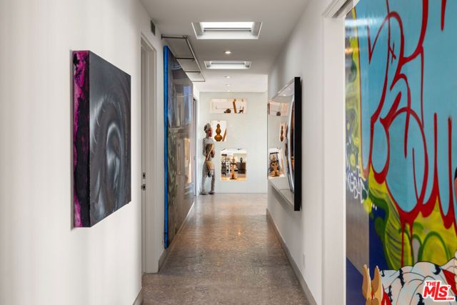 9240 Swallow Drive, Los Angeles, CA 90069