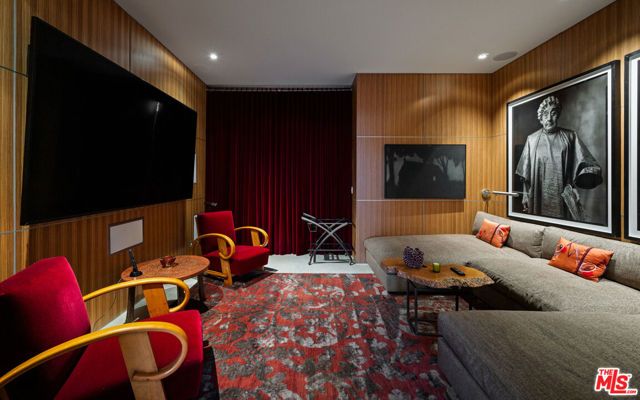 9240 Swallow Drive, Los Angeles, CA 90069