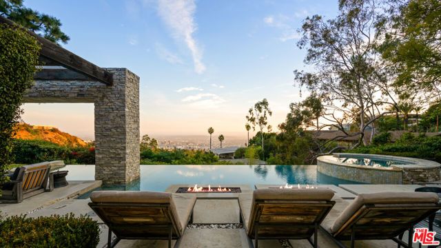 9240 Swallow Drive, Los Angeles, CA 90069