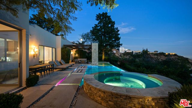 9240 Swallow Drive, Los Angeles, CA 90069