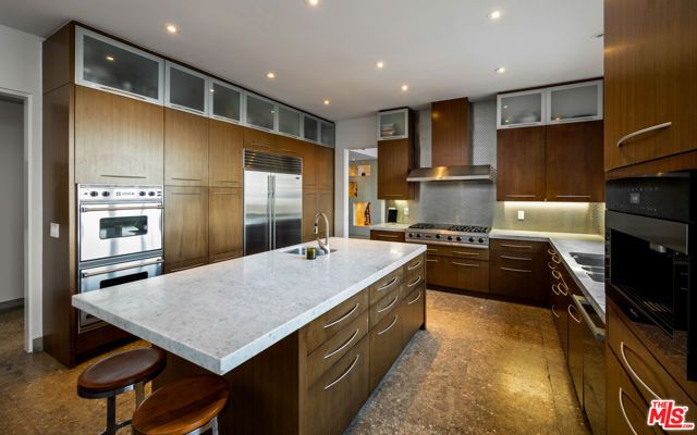 9240 Swallow Drive, Los Angeles, CA 90069