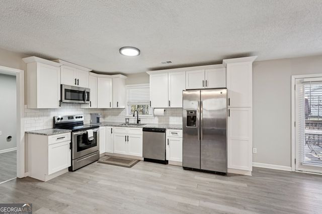 1961 Oak Leaf Court SW, Marietta, GA 30008