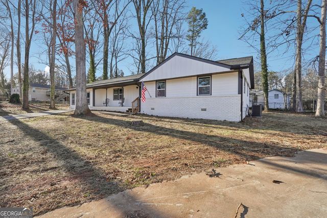 1961 Oak Leaf Court SW, Marietta, GA 30008