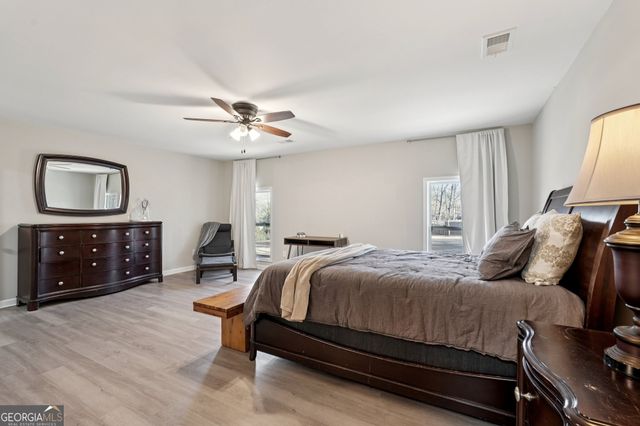 1961 Oak Leaf Court SW, Marietta, GA 30008