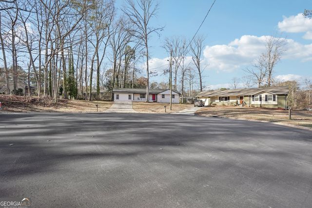 1961 Oak Leaf Court SW, Marietta, GA 30008