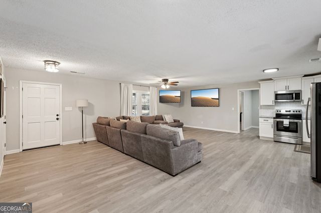 1961 Oak Leaf Court SW, Marietta, GA 30008