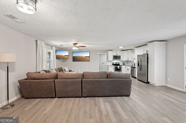 1961 Oak Leaf Court SW, Marietta, GA 30008