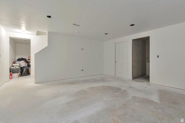 5209 W COURTLY LN, Herriman, UT 84096