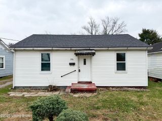 1906 Hand Ave, New Albany, IN 47150